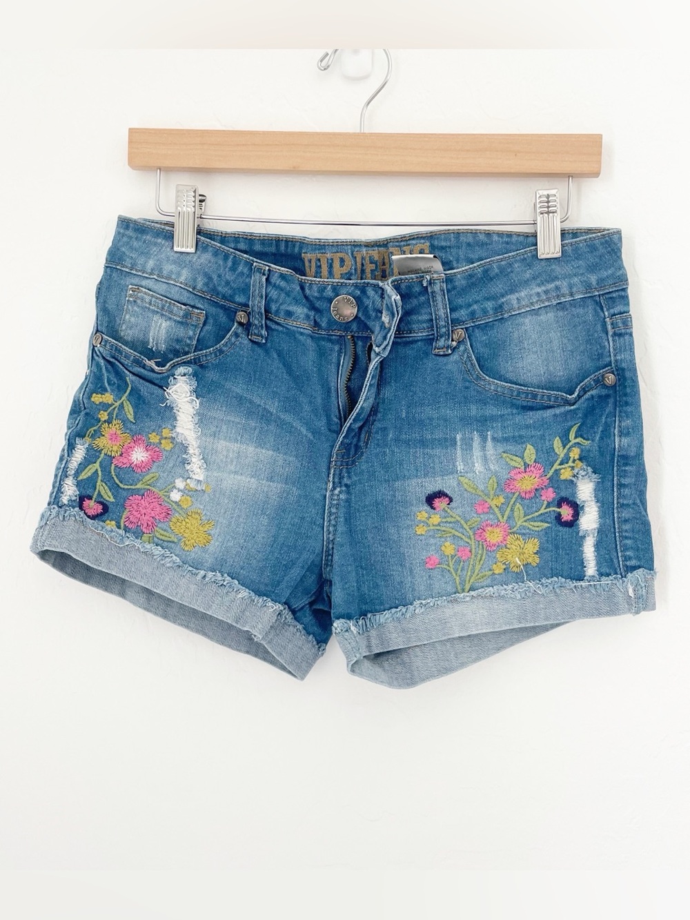 VIP Jeans embroidered floral shorts size 9/10